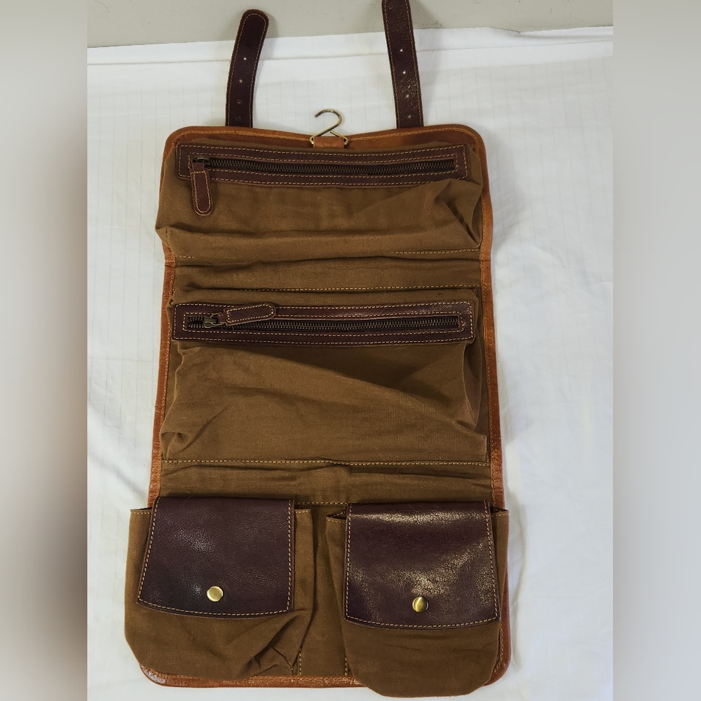 KomalC Elegant Tan Buffalo Leather Travel Dopp Kit Bag Unisex. - Picture 10 of 11